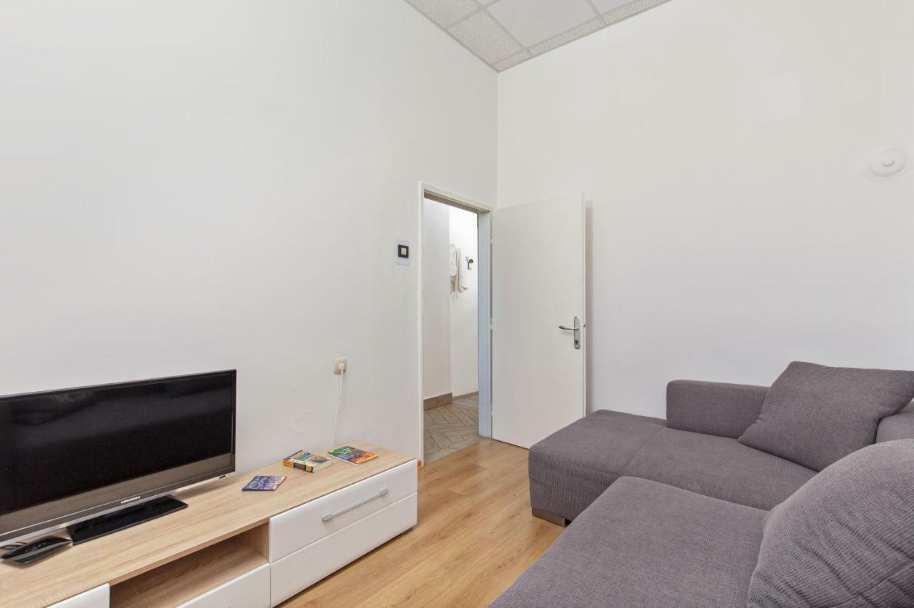 Apartment Mia Риека Экстерьер фото